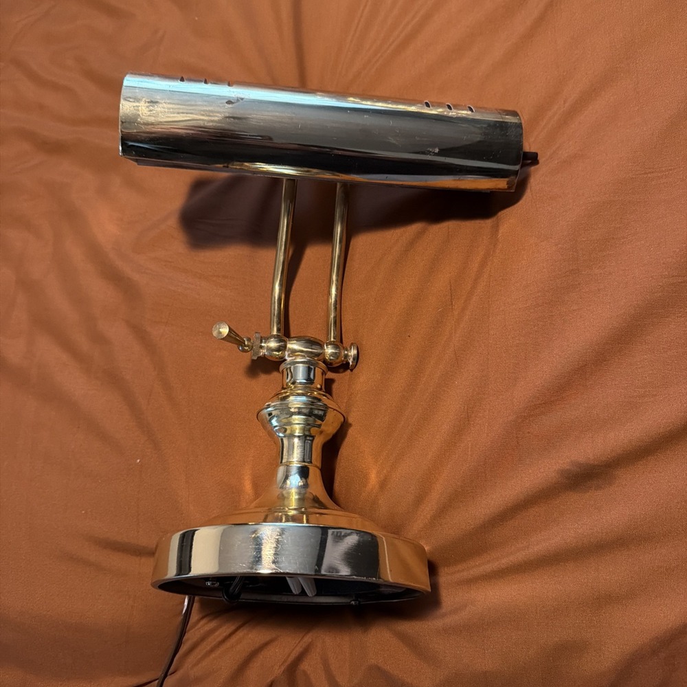 Vintage Brass Underwriters Laboratories Desk Lamp Works